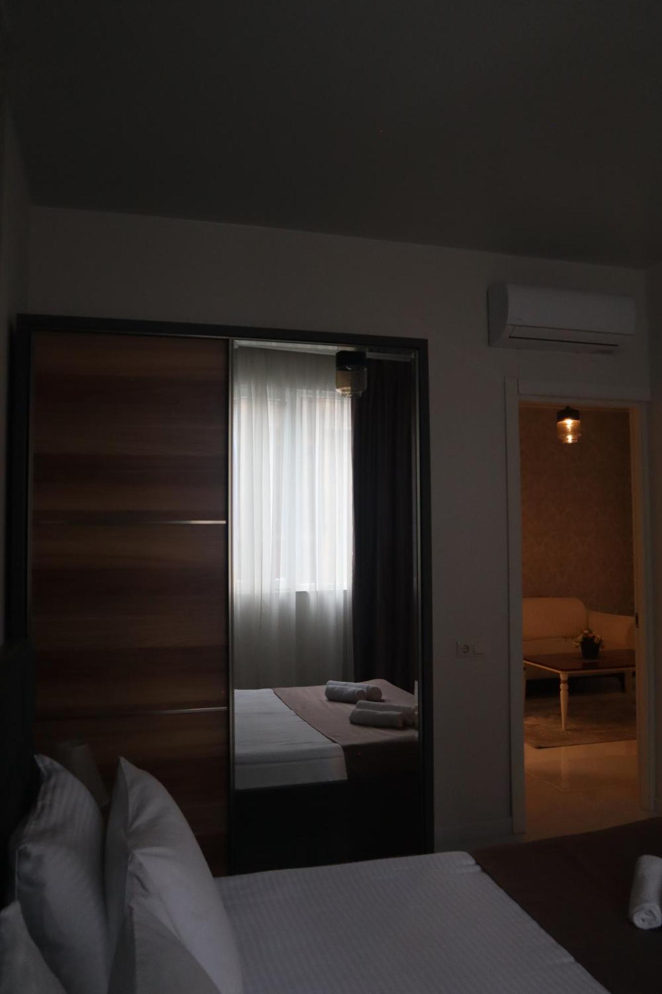Horizons Hotel Rooms Batumi Exterior photo