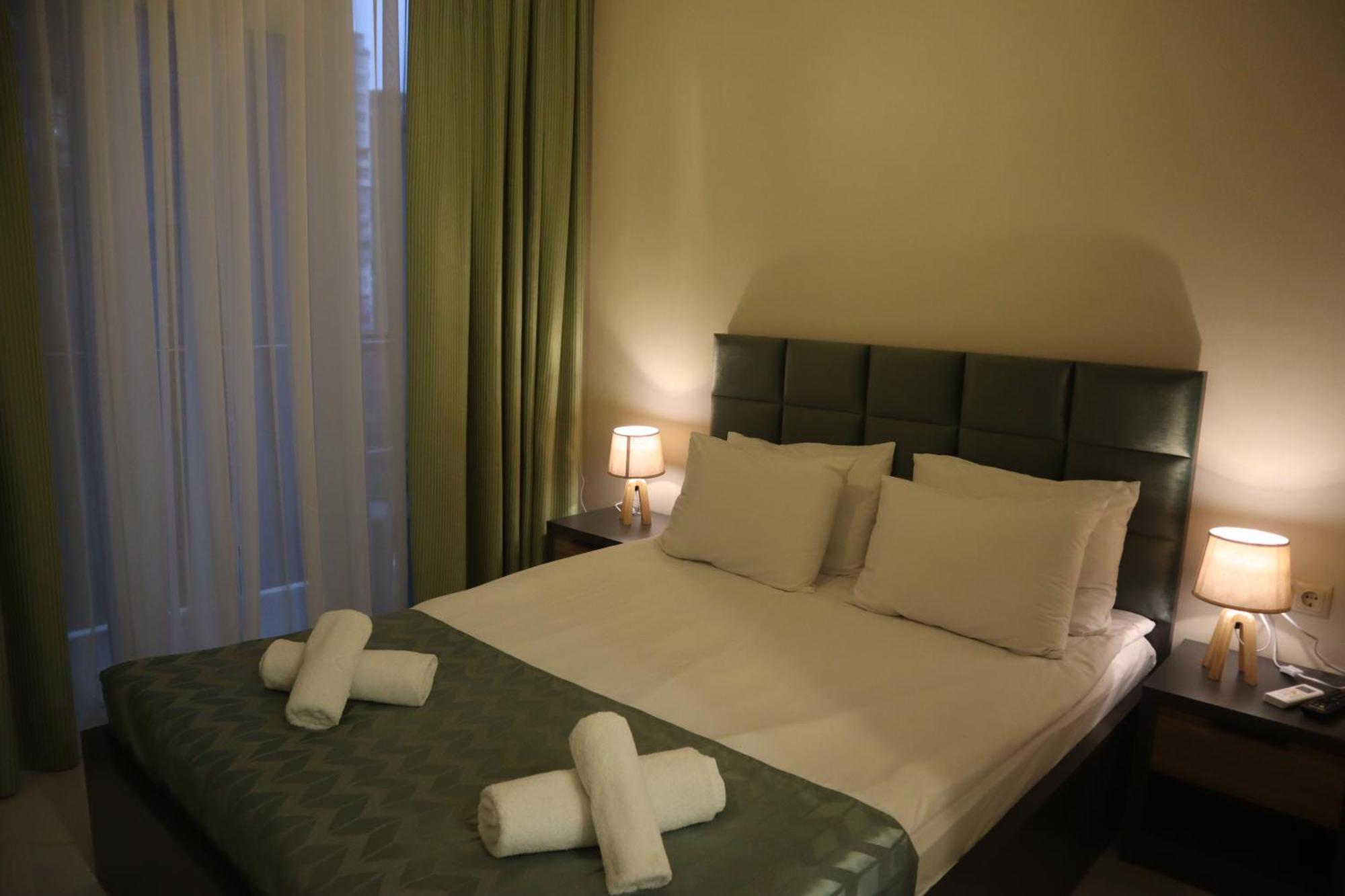 Horizons Hotel Rooms Batumi Exterior photo
